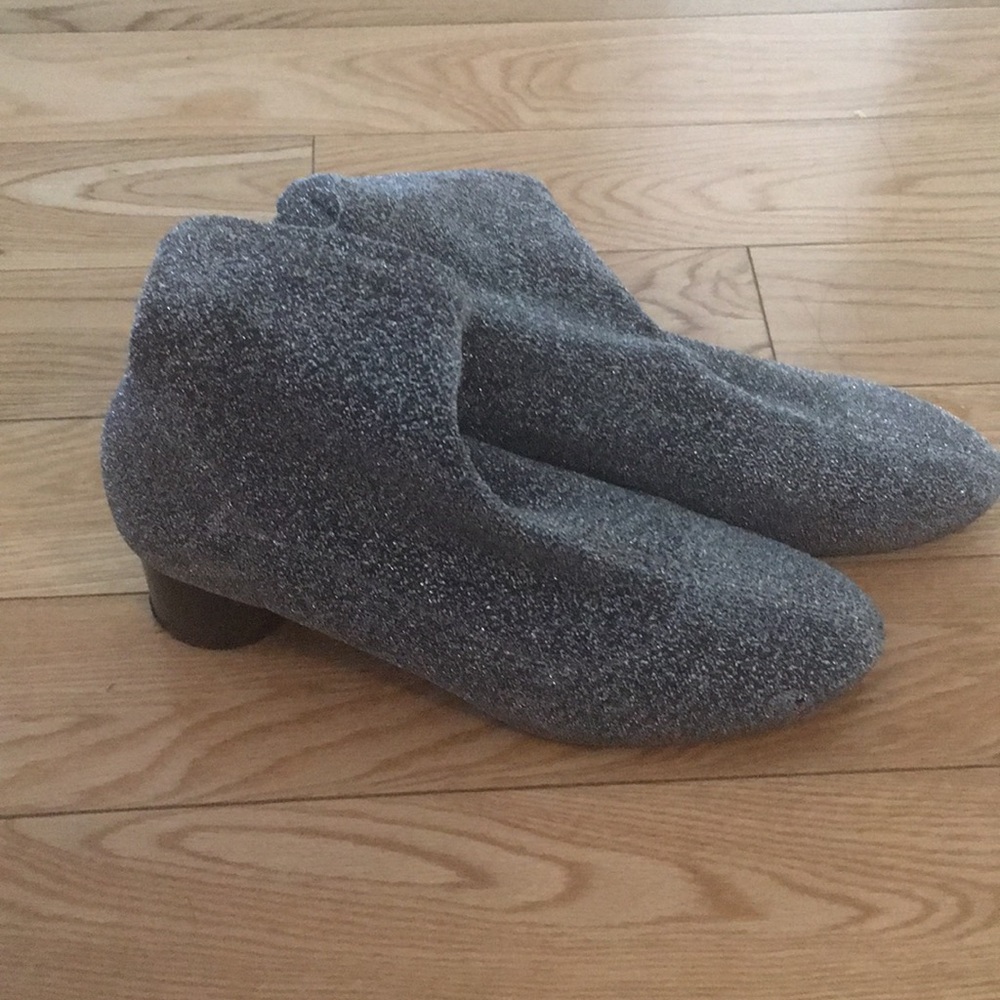 Short knit boots silver and black sparkle ankle